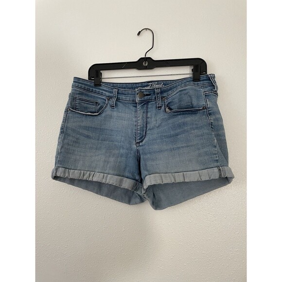 Universal Thread, Women's Denim Shorts, Cuffed, Size 12/31, Mid Rise, Dark Wash - Picture 1 of 3